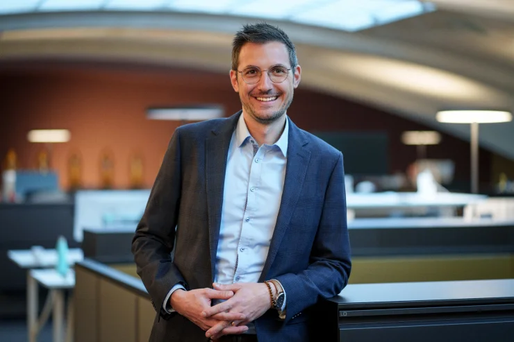 HFT Graubünden Absolvent HFT Graubünden Absolvent Christian Schoch ist Marktleiter für Schweiz Tourismus in Indien